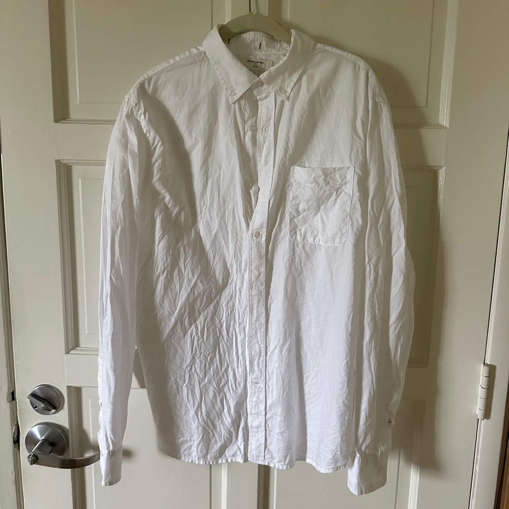 Banana Republic White Casual Button Down Shirt